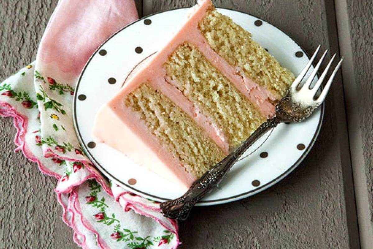 Sugar Pearl Rose Cake 1