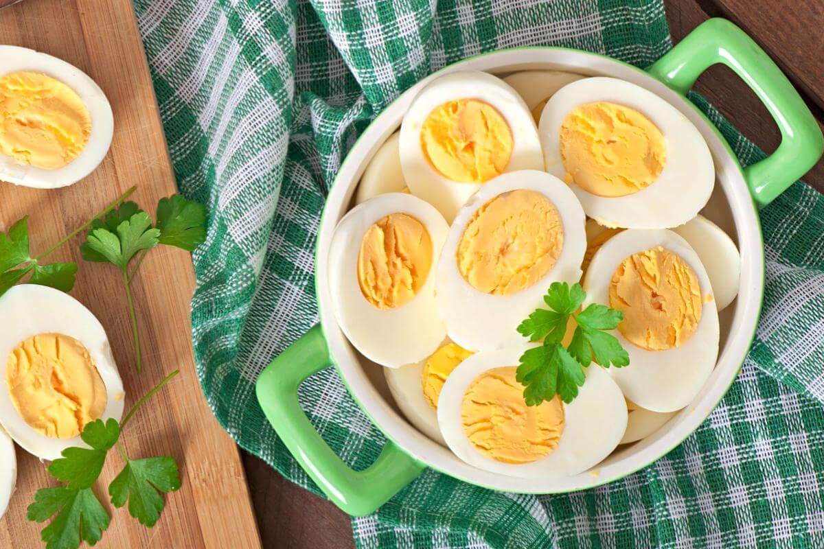 Ways To Peel Hard Boiled Eggs