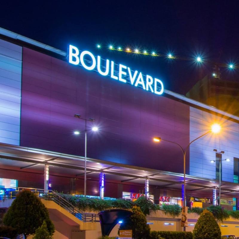 Boulevard-Shopping-Mall-